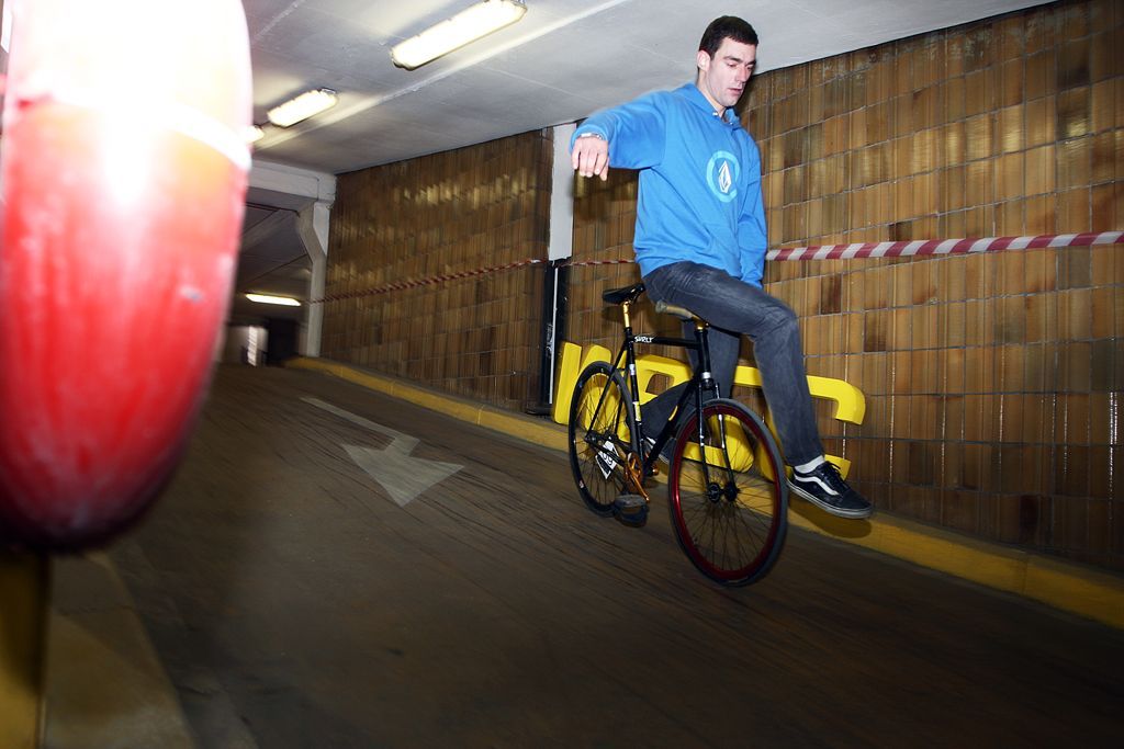 Garage race