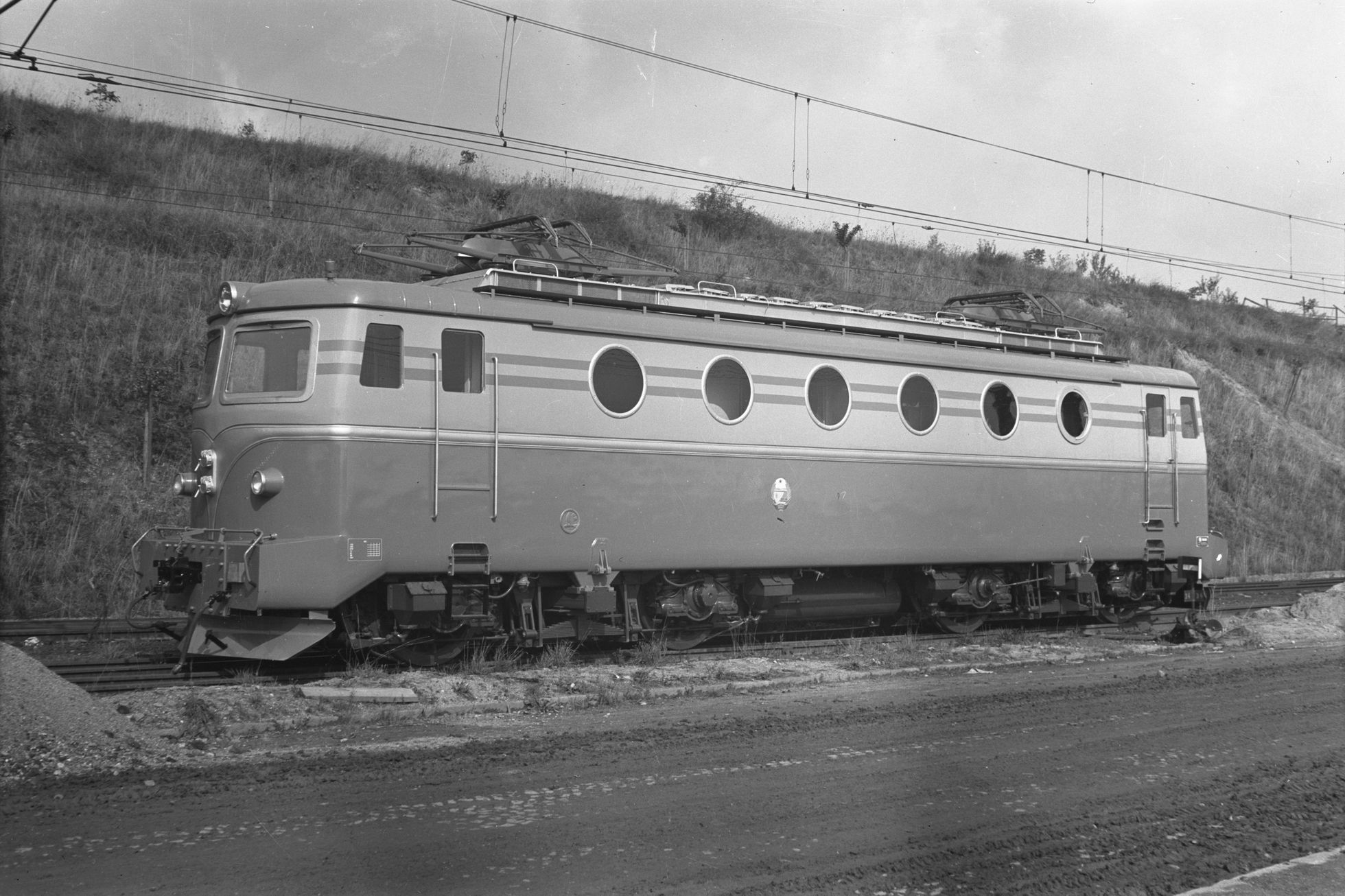 Lokomotiva Škoda 12E Bobina
