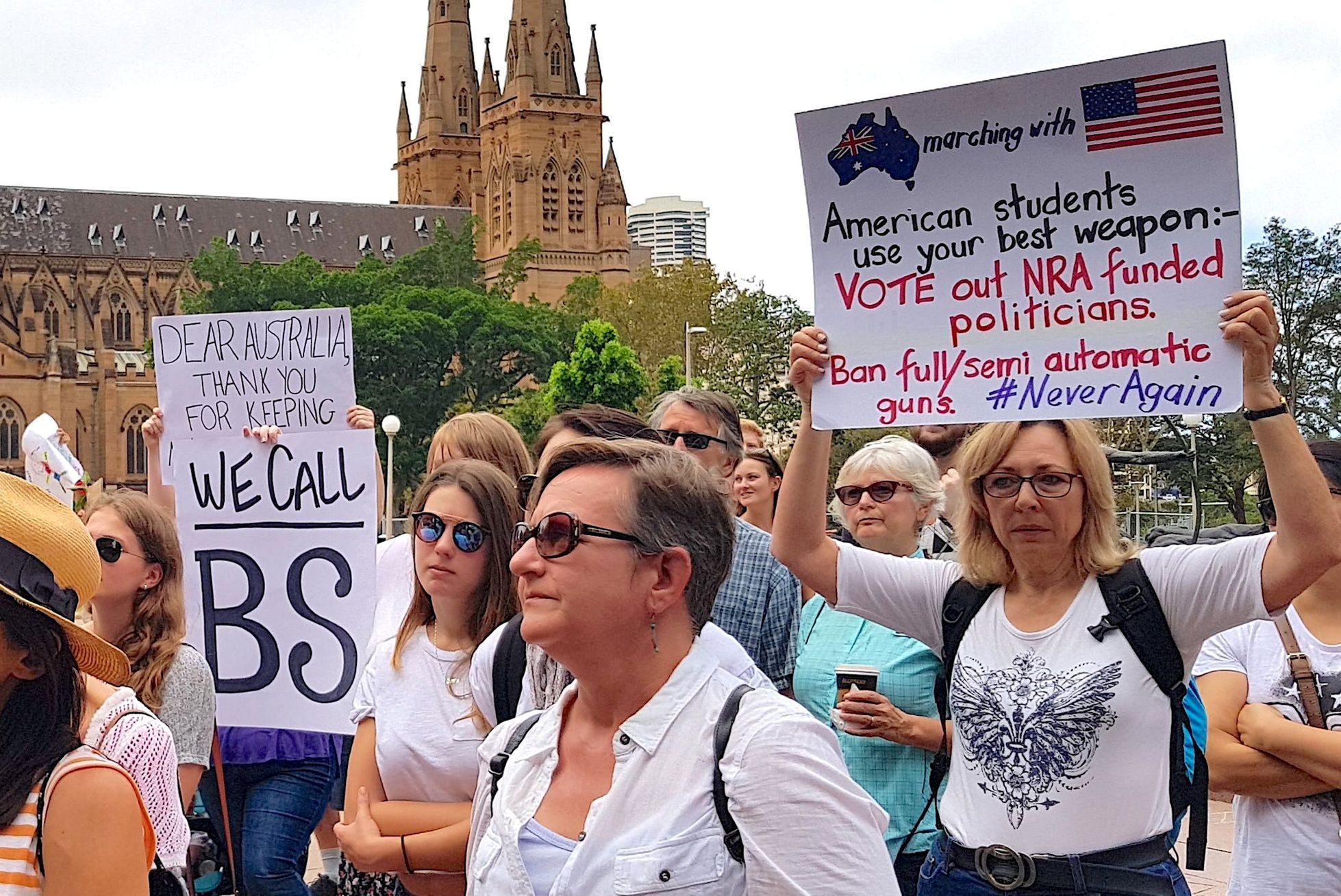 Studentské demonstrace za zpřísnění držení zbraní