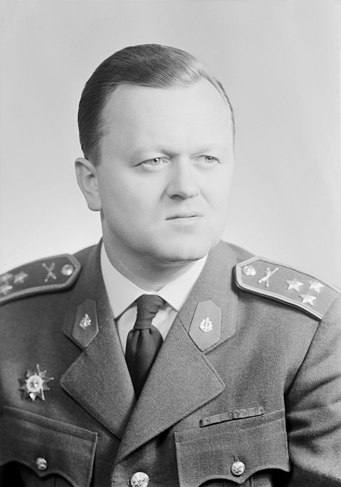 Jan Šejna ještě jako plukovník a poslanec, 1964.