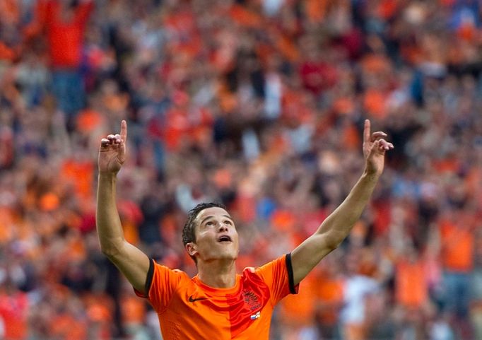 Ibrahim Afellay slaví gól během přátelského utkání mezi Nizozemskem a Severním Irskem.