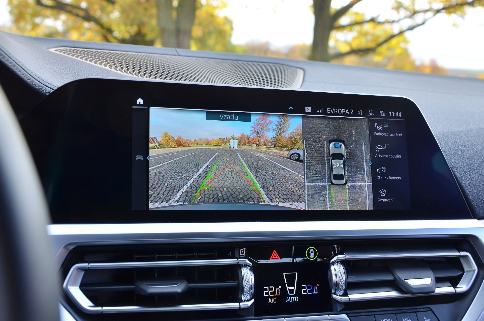 BMW 330e řady 3 2020 plug-in hybrid