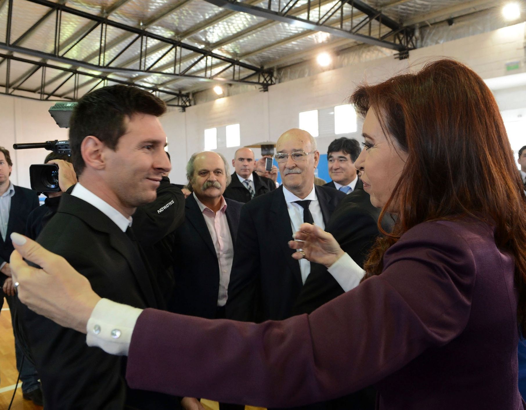 Argentinští fotbalisté u prezidentky Cristiny Fernándezové-Kirchnerové (Messi)