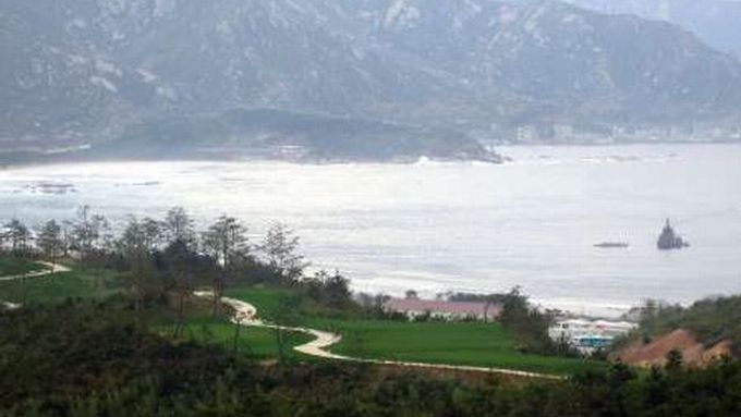 Diamantový golfový klub pod horou Kumgang.
