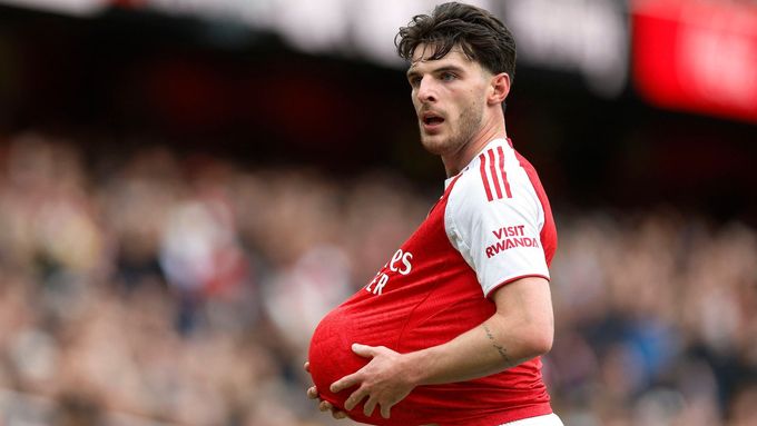 Declan Rice z Arsenalu po svém gólu do sítě West Hamu.