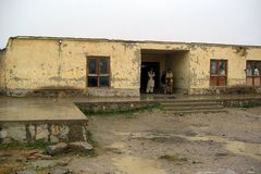 Školy padají Afgháncům na hlavu. Češi je opraví
