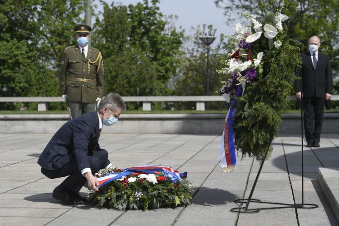 Předseda Senátu Miloš Vystrčil položil věnec u památníku na Vítkově.