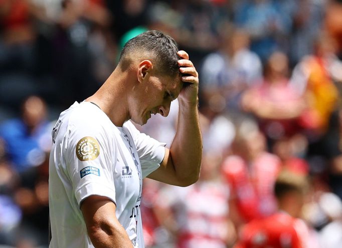 Adam Mitchell z Aucklandu v zápase na MS klubů 2025 proti Bayernu Mnichov