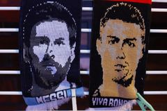 Po 21 letech není v nominaci na Zlatý míč Ronaldo ani Messi. Šance pro Španěly