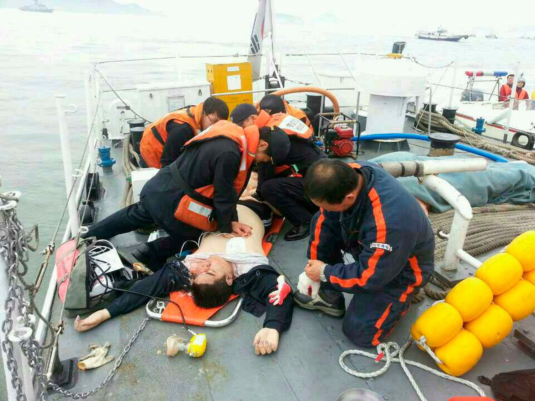U Korejského poloostrova se potopil trajekt Sewol se 459 lidmi na palubě