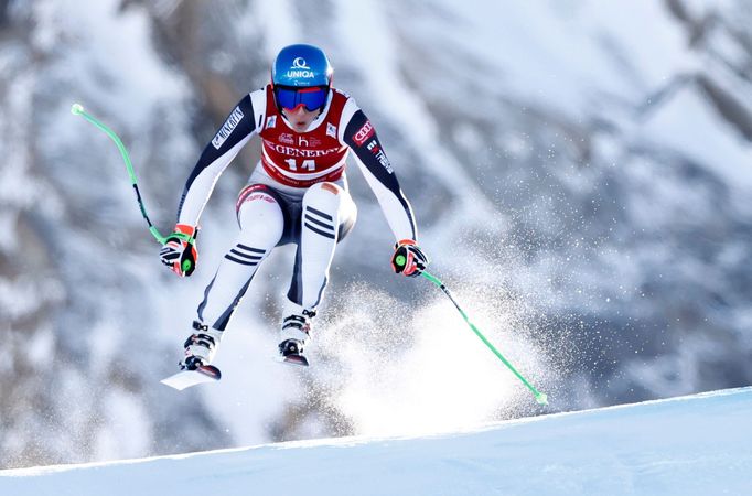 Petra Vlhová při sjezdu ve Val d´Isere