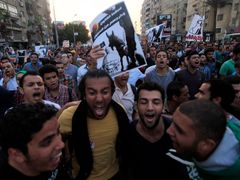 Protivládní demonstrace v Káhiře. Napětí v Egyptě nepolevuje.