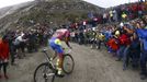 Giro d'Italia 2015 - Alberto Contador se trápí při výjezdu na Colle delle Finestre