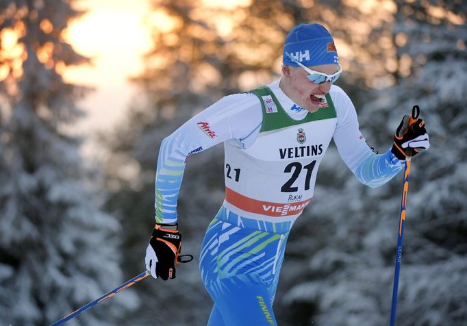 IIvo Niskanen of Finland in action during the men's Cross Country 15 km Classic race at FIS Ruka Nordic 2016 World Cup season opening in Kuusamo