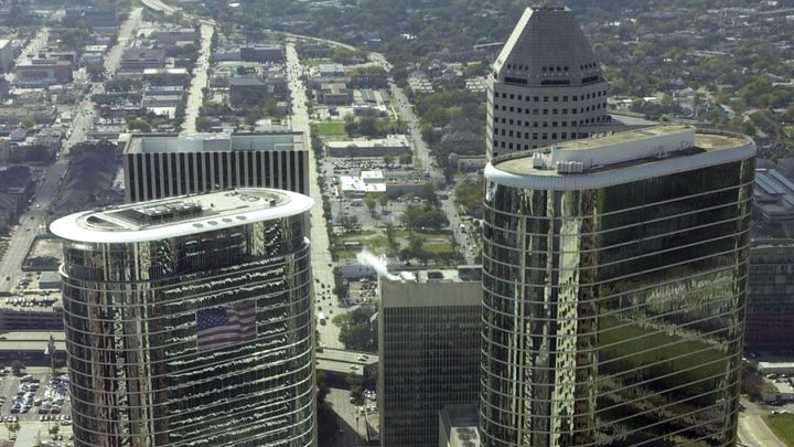 Před 20 lety zkrachoval energetický kolos Enron. Burzy se otřásly a lidé neměli práci; Zdroj foto: ČTK