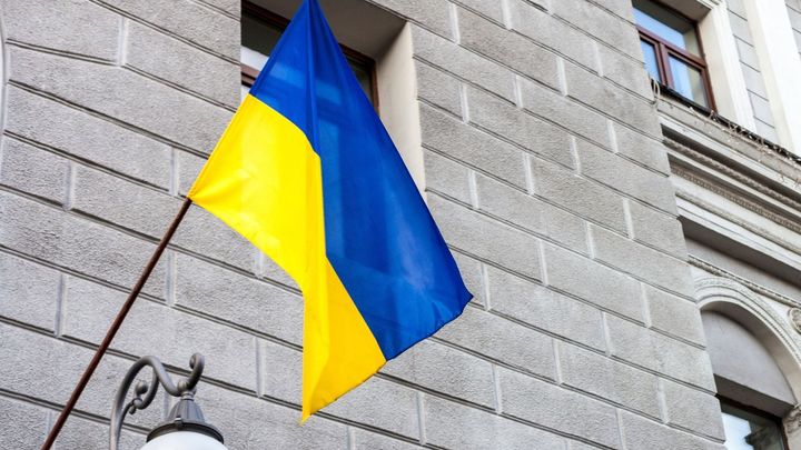 Ukrajinští nacionalisté strhli v Charkově pomník maršála Žukova