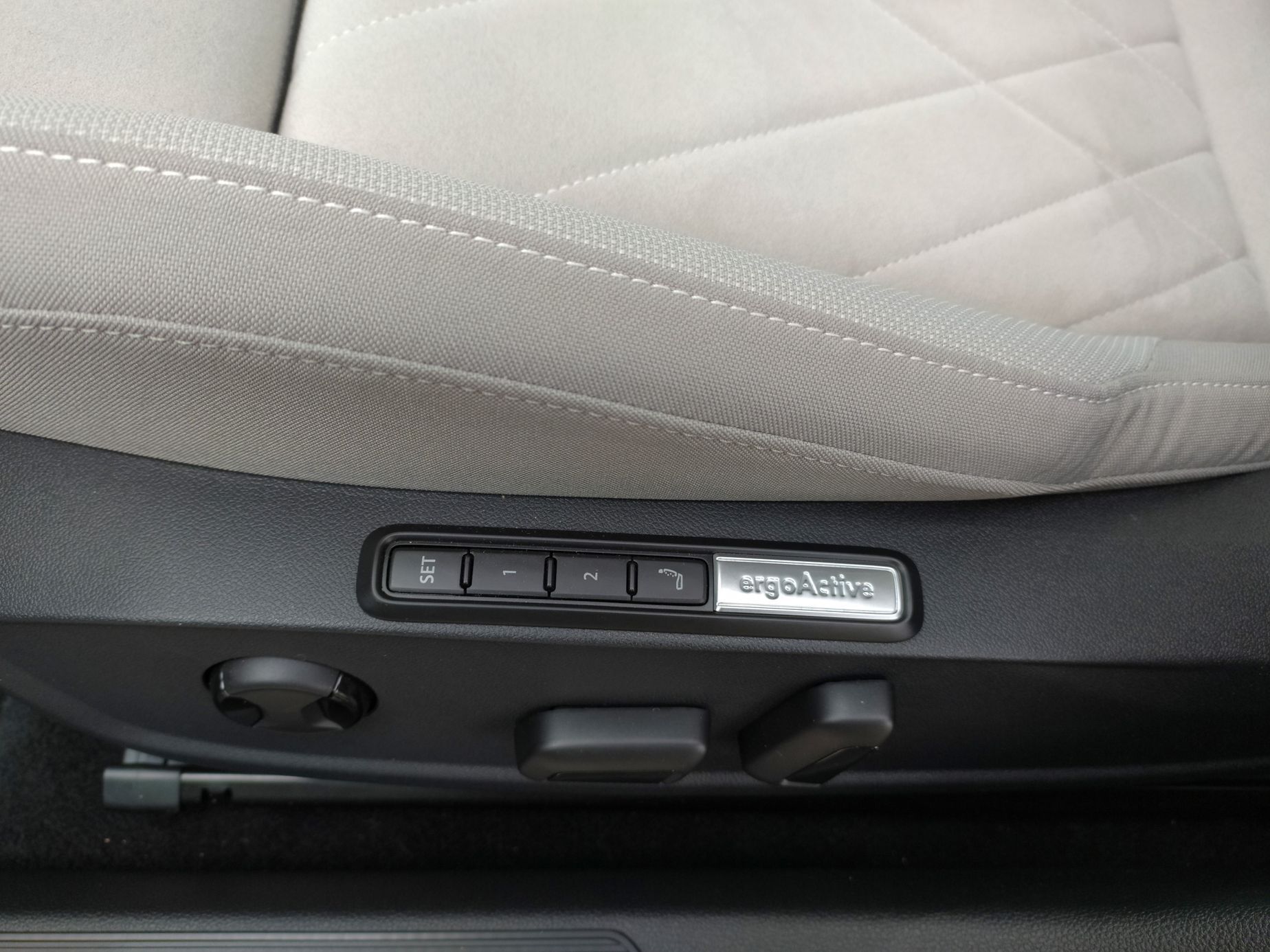 Volkswagen Golf 1.0 eTSI (2022)