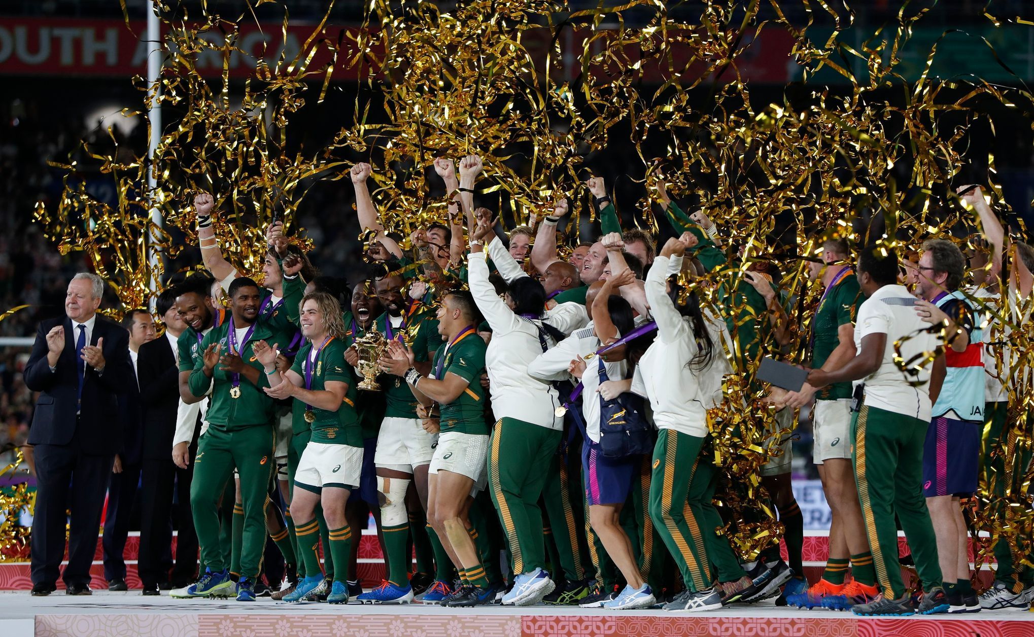 Jihoafričané slaví titul mistrů světa po finále MS 2019 s Anglií