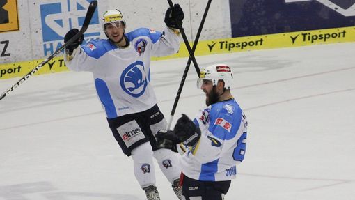 Hokej, Zlín - Plzeň: Nicholas Johnson - gól na 1:2
