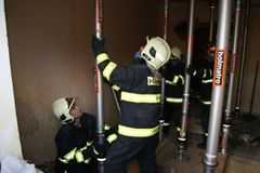 V Českých Budějovicích spadl rekonstruovaný strop podchodu