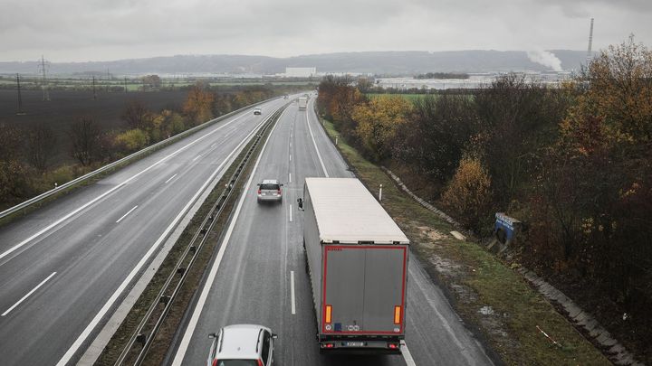 Stát vloni zprovoznil čtyři kilometry dálnic. Novela má jejich přípravu zrychlit