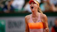 Maria Šarapovová slaví svůj druhý titul na French Open.