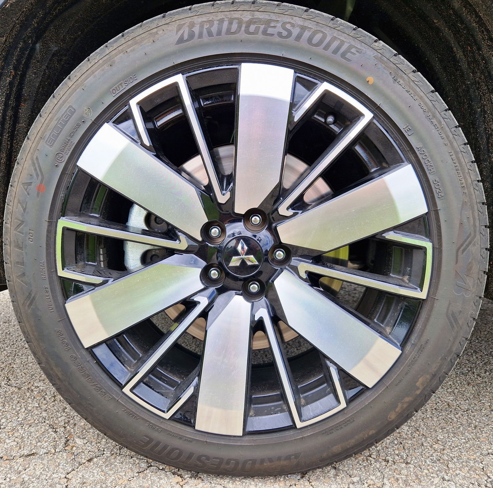 Mitsubishi Outlander PHEV test
