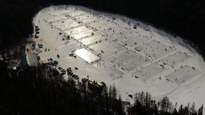 World Pond Hockey Championship se koná na rybníku u kanadského městečka Plaster Rock.