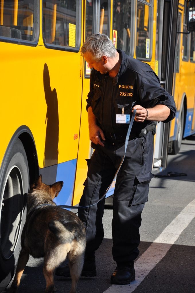 policejní psovodi