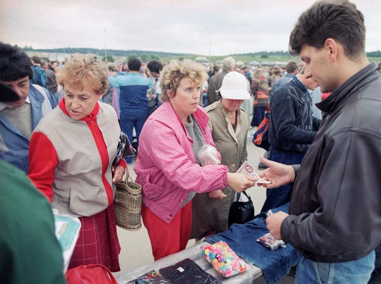 Džíny, černý trh, 1990