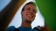 Tomáš Berdych se podepisuje fanouškům