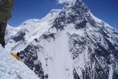 Jaroš úspěšně sestoupil ze své poslední osmitisícovky K2