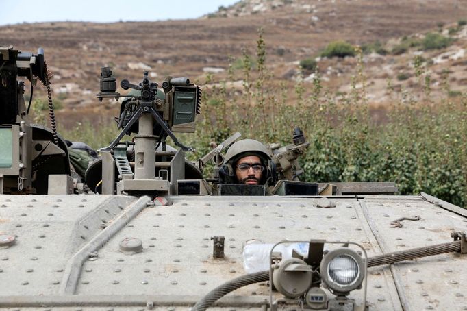 Izraelské bezpečnostní složky při operaci proti palestinským teroristům z Hamásu.