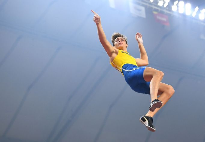 Sweden's Armand Duplantis is seen in action in the Doha 2019 World Athletics Championships Mens Pole Vault Final in Doha, Qatar, October 1, 2019. REUTERS/Dylan Martinez S