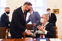 Prezident Zeman podpořil Polsko a Maďarsko ve sporu s EU, chce jednotnou V4
