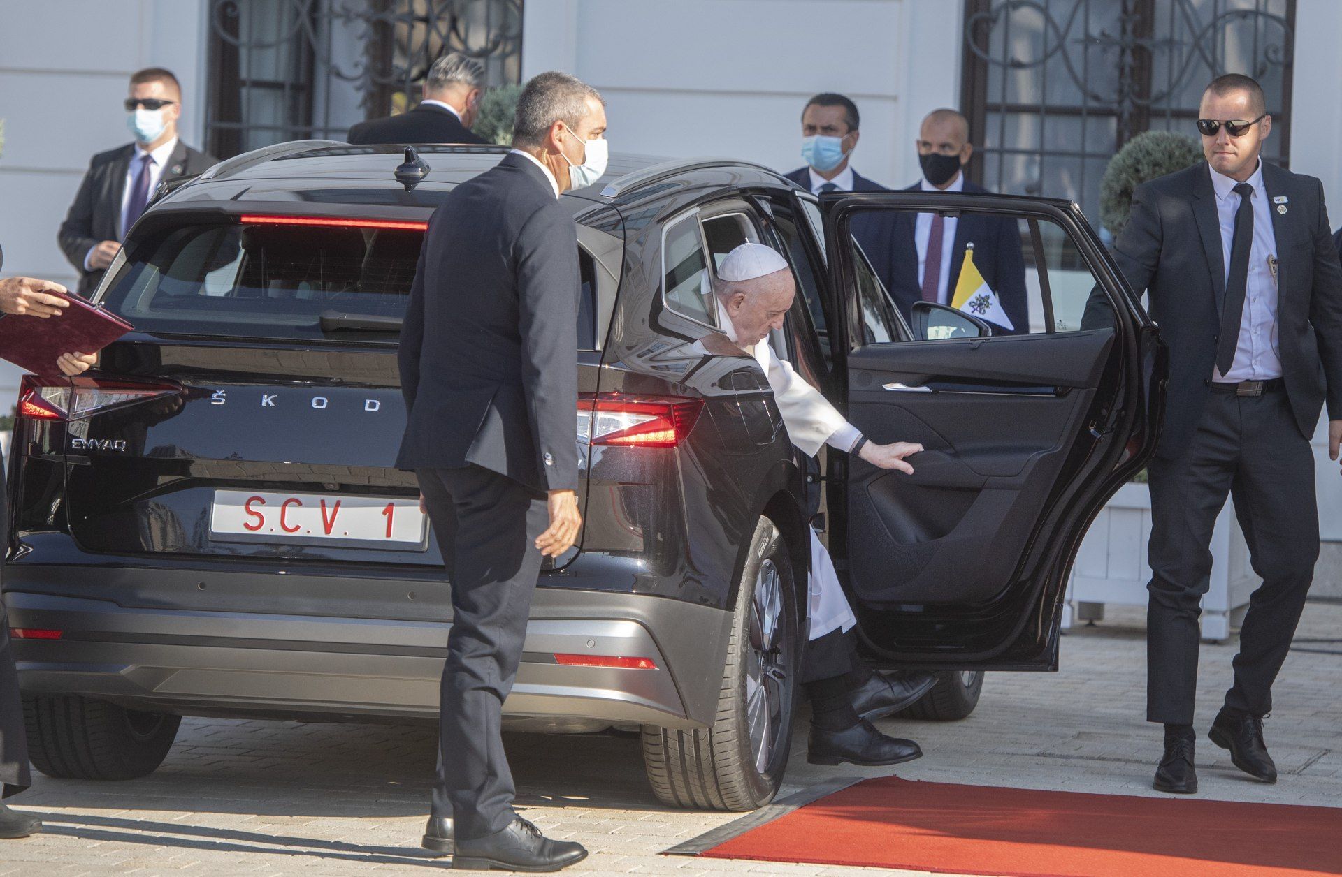 Škoda Enyaq papamobil