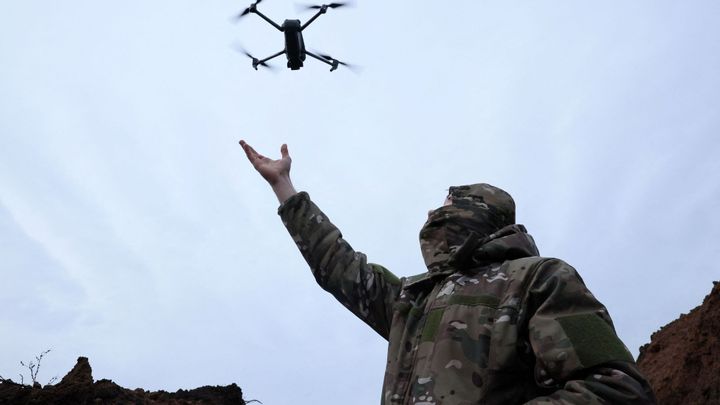 Místní popisují, jak válka doléhá i na Zakarpatí: Bez elektřiny si nezatopíme; Zdroj foto: Reuters