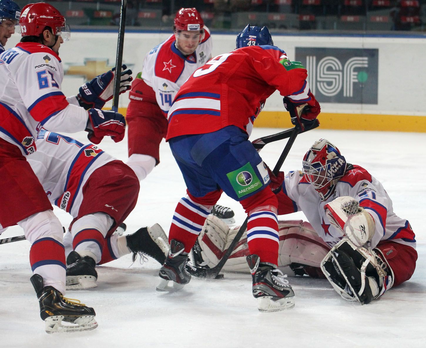 Hokej, KHL, Lev Praha - CSKA Moskva: Tomáš Surový (43)  - Rastislav Staňa