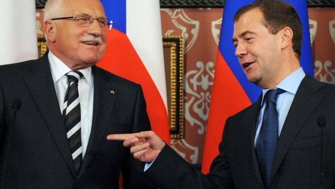 Prezidenti Česka a Ruska se včera setkali nedaleko Moskvy.