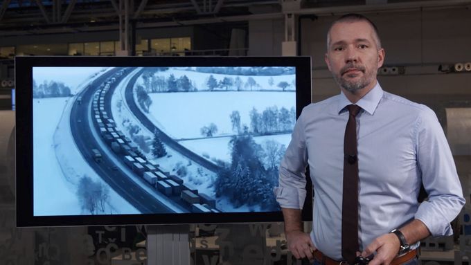 Je to úplně nová dálnice, neopravuje se, staví se nově, prohlásil premiér Andrej Babiš v České televizi.