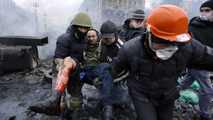 Na Majdanu přišlo o život přes sto lidí. Říká se jim "nebeská setnina". Archivní snímek.