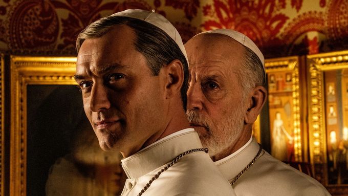 V Novém papežovi účinkují Jude Law a John Malkovich.