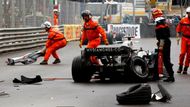 Nico Rosberg nedojel. Kvůli jeho nehodě krátce před koncem vyjel safety car a jezdci se zase seřadili za sebou