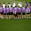 Fotbalisté Realu Madrid drželi na tréninku minutu ticha.