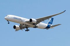 Británie vyšetřuje podezření z korupce při prodeji letadel Airbus