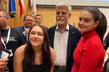 „Přestaňte lhát a naroste vám páteř.“ Mladí vzkazují politikům, co chtějí slyšet