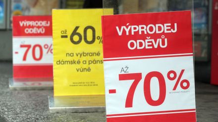 Slevy na Černý pátek? Polovina věcí ve "slevě" dnes stojí stejně, jako už dříve stála, varuje expert
