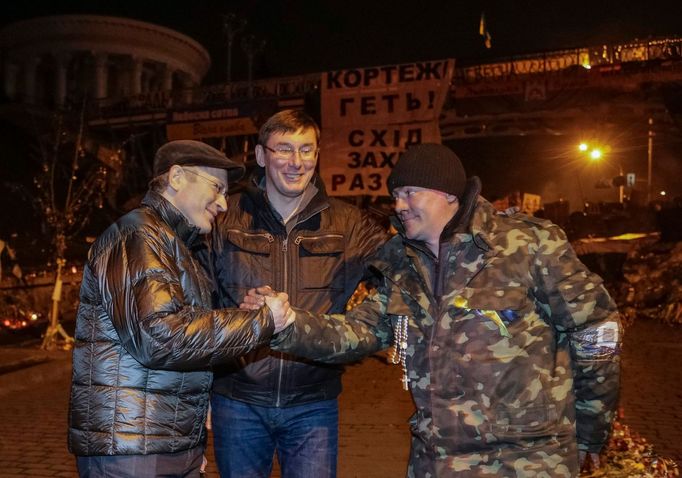 Michail Chodorkovskij navštívil demonstranty na Majdanu.