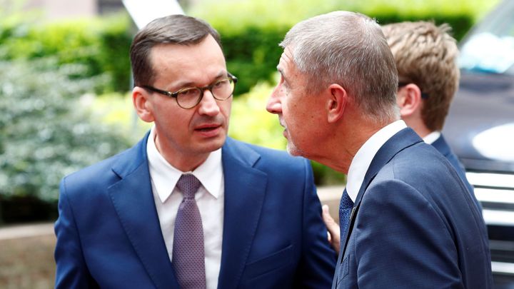 Morawiecki prý nepojede do Budapešti, kvůli sporu o Turów se nechce potkat s Babišem; Zdroj foto: Reuters