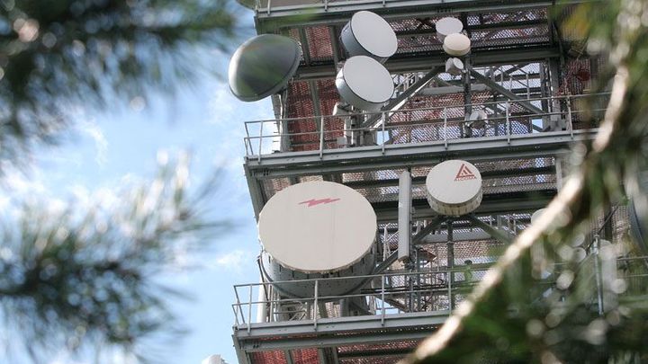 Brzy začne lidem mizet televizní signál, varují správci vysílačů. Řešení je několik